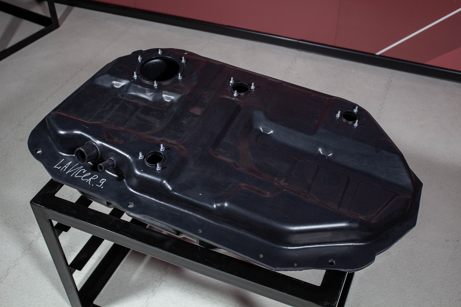 Пластиковый бензобак Mitsubishi Lancer 9, 2003-2008 (BP) -  50 л. Пластиковый бензобак Mitsubishi Lancer 9, 2003-2008 (BP) -  50 л.